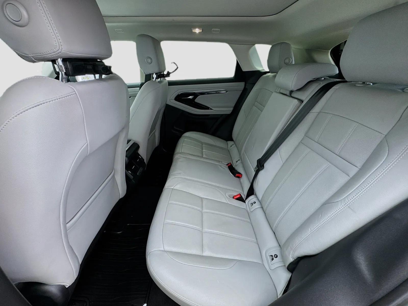 Land Rover Range Rover Evoque photo 16