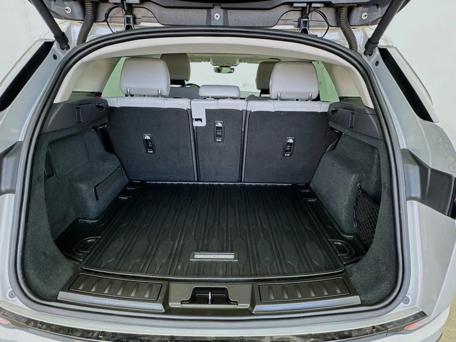 Land Rover Range Rover Evoque photo 18