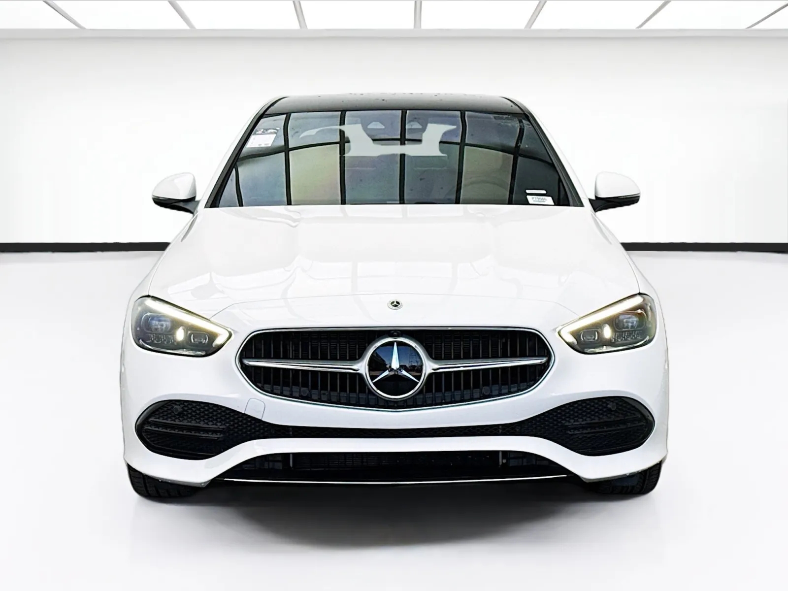 Mercedes-Benz C-Class photo 2