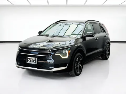 Black 2023 Kia Niro SX for sale in Bellflower, CA