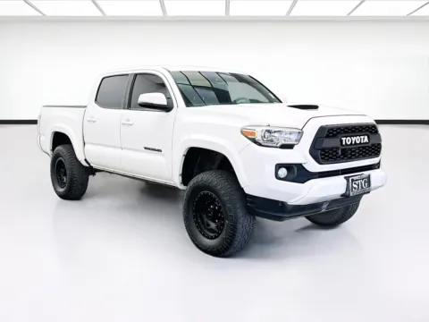 Another view of 2020 Toyota Tacoma TRD Sport V6 for sale in Bellflower, CA at STG Bellflower