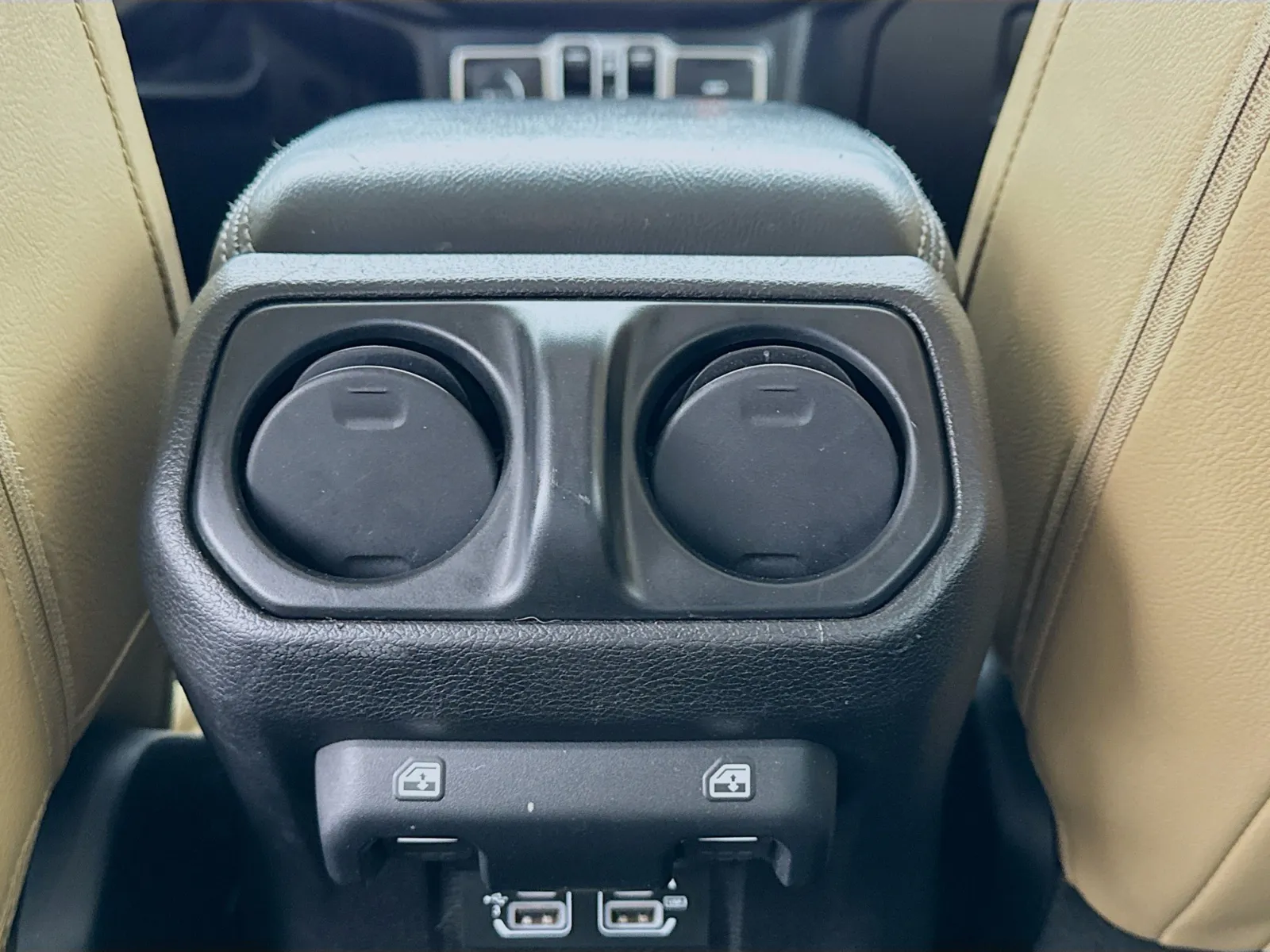 Jeep Wrangler photo 17