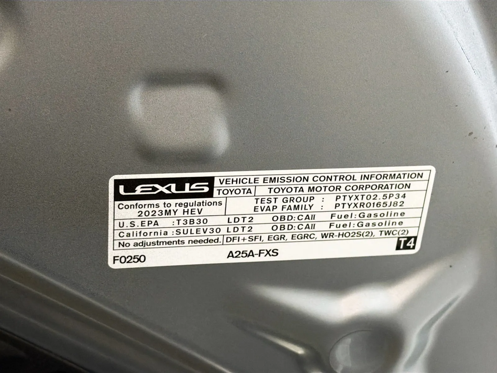2023 Lexus RX Hybrid 350h - Photo 17