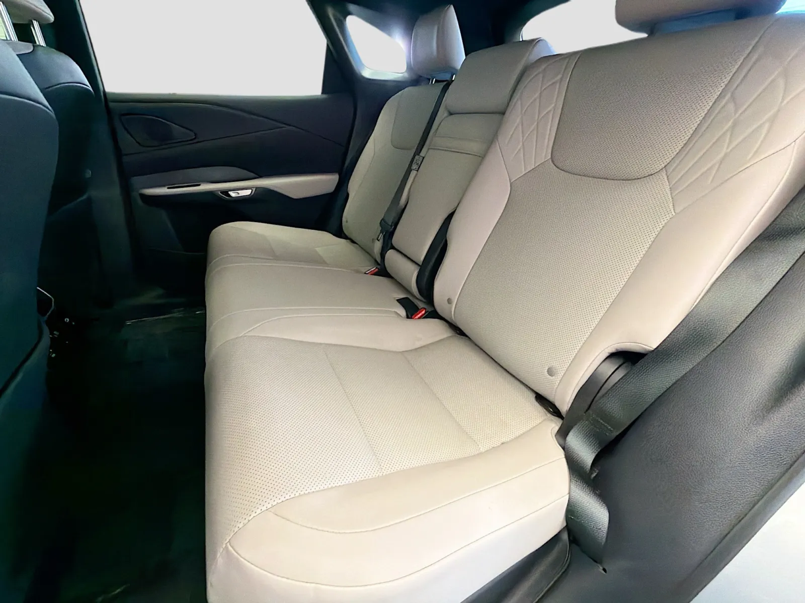 2023 Lexus RX Hybrid 350h - Photo 13
