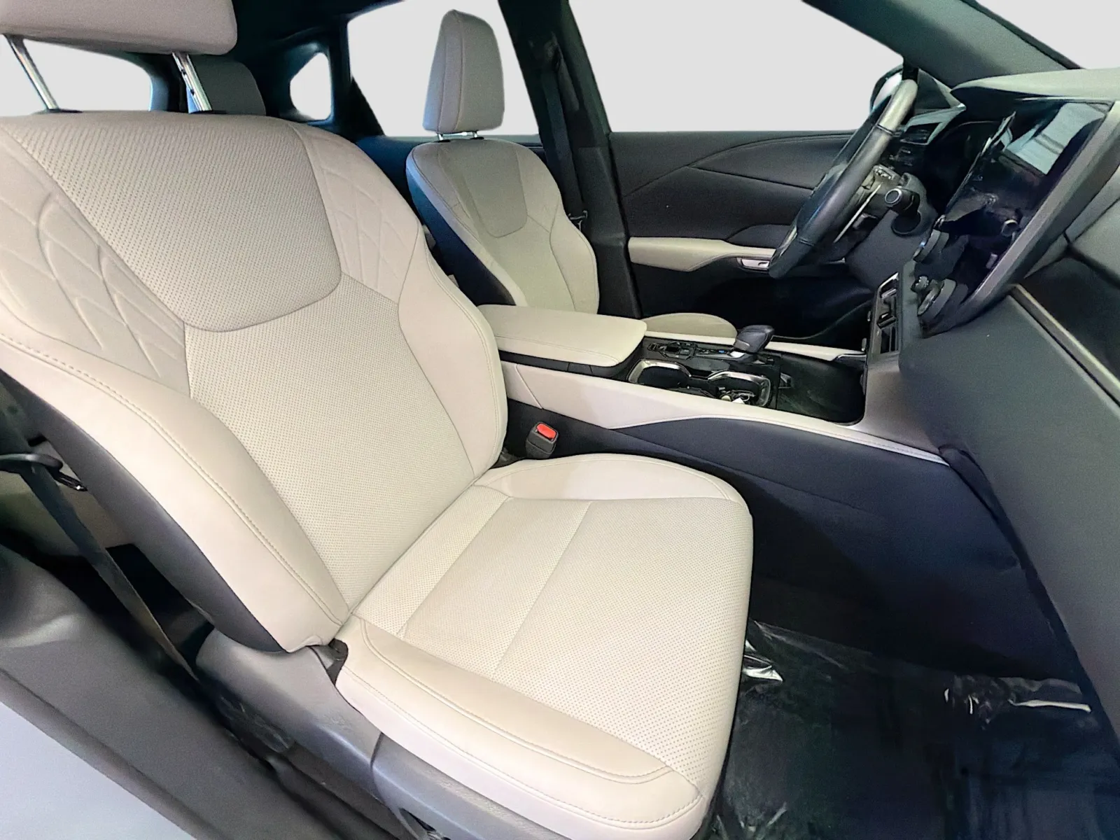 2023 Lexus RX Hybrid 350h - Photo 15