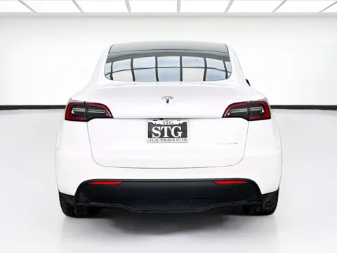 More photos of 2023 Tesla Model Y Long Range at STG Bellflower, CA