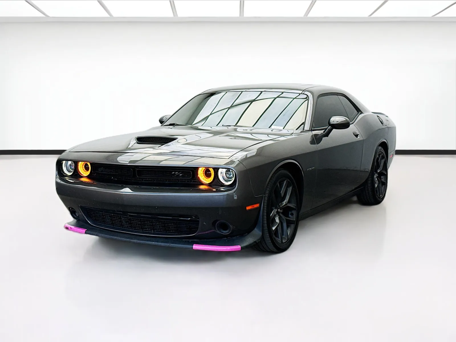 Gray 2022 Dodge Challenger R/T for sale in Bellflower, CA