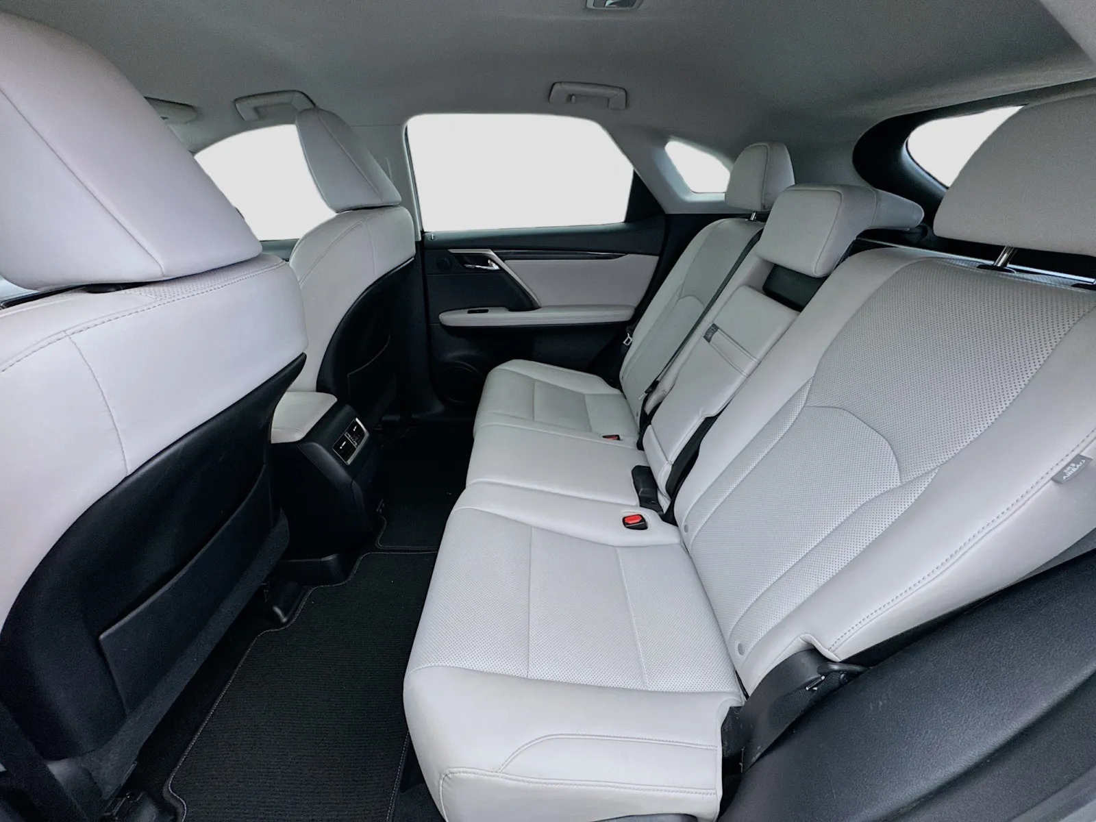 Lexus RX photo 15