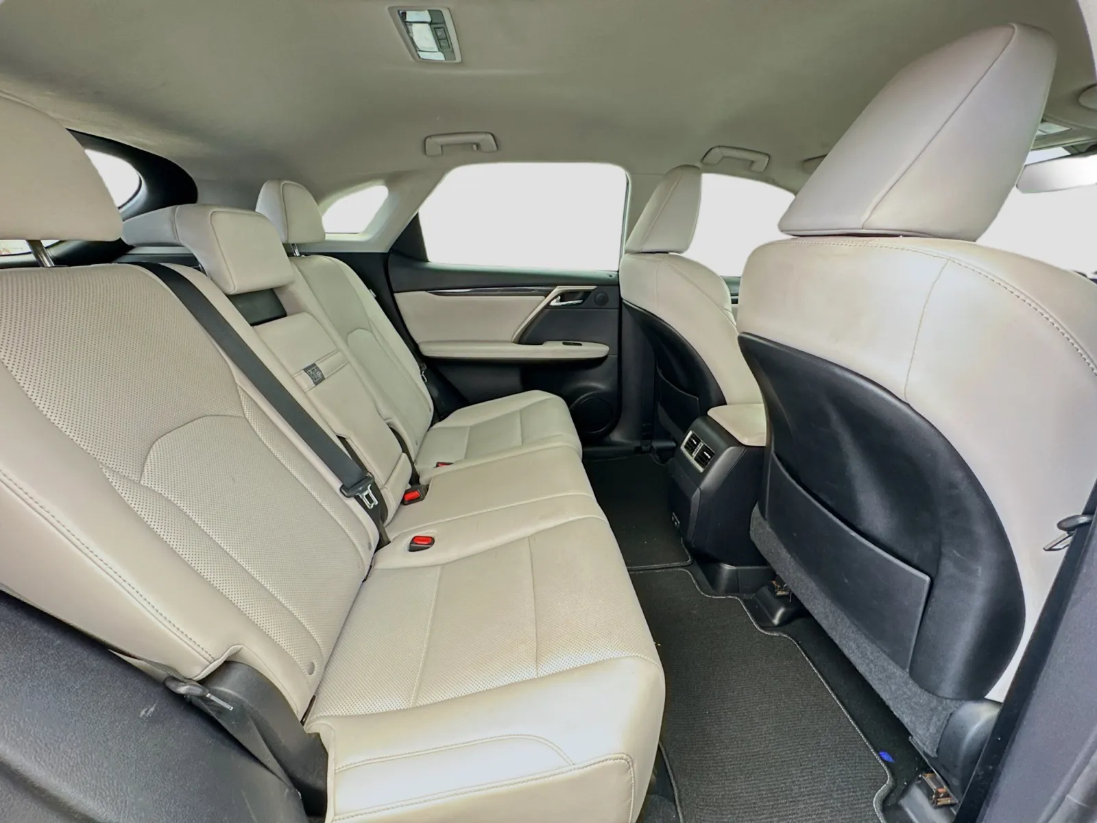 Lexus RX photo 18