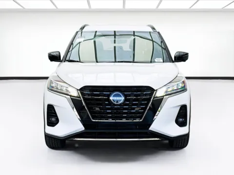 Photos of 2023 Nissan Kicks SR for sale in Bellflower, CA at STG Bellflower