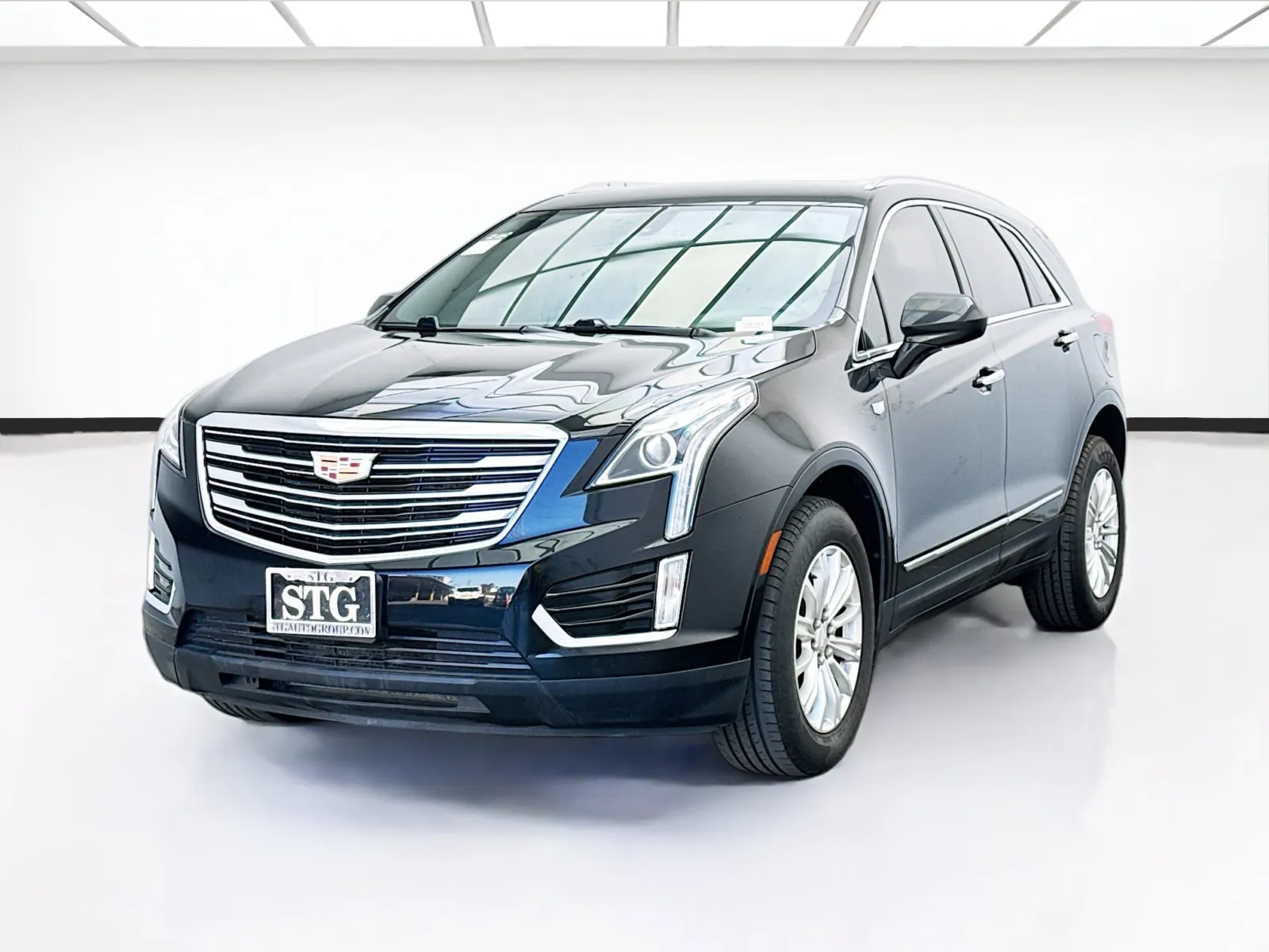 Black 2018 Cadillac XT5 for sale in Bellflower, CA