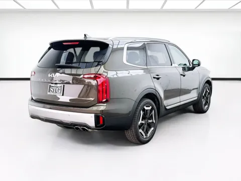 More photos of 2024 Kia Telluride S at STG Bellflower, CA