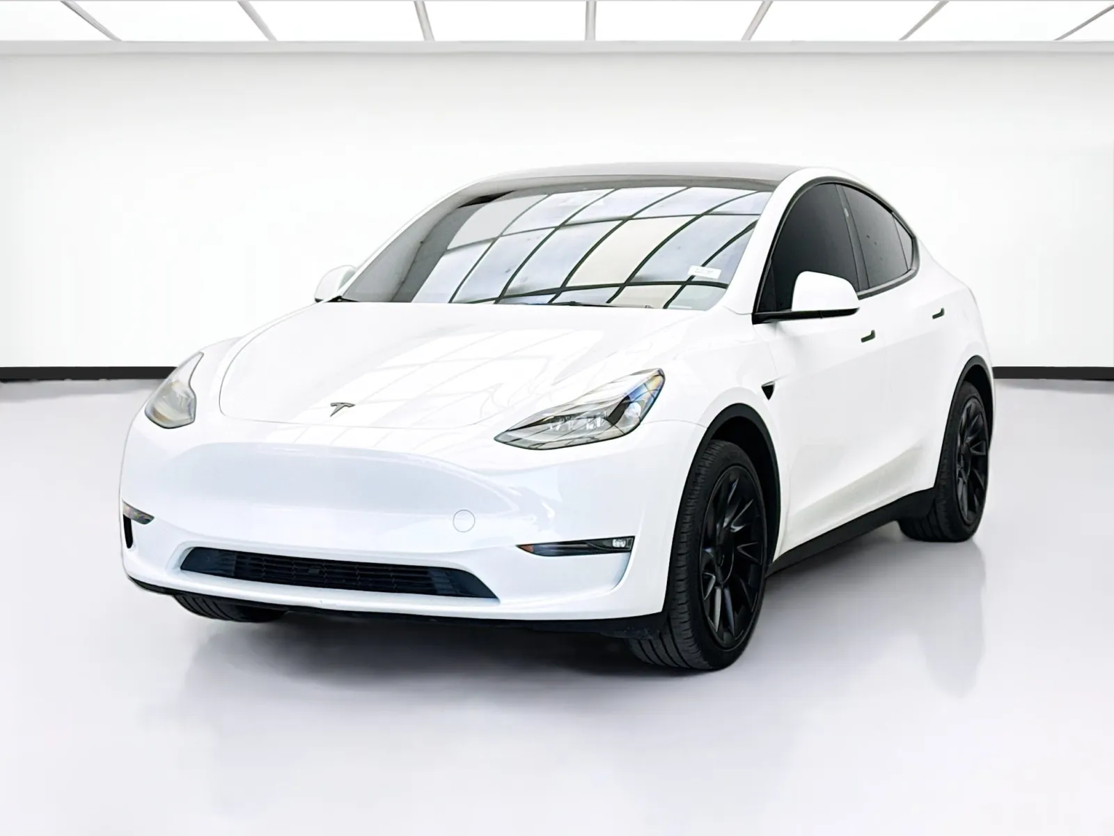 White 2024 Tesla Model Y Long Range for sale in Bellflower, CA