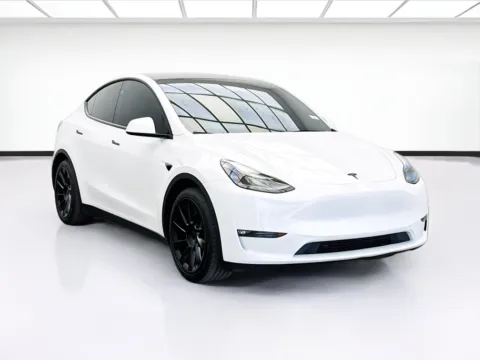 Another view of 2024 Tesla Model Y Long Range for sale in Bellflower, CA at STG Bellflower