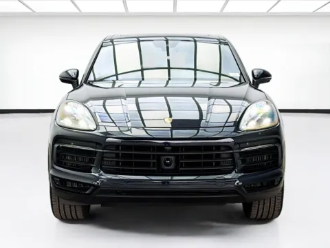Photos of 2019 Porsche Cayenne Base w/Premium Plus Package for sale in Bellflower, CA at STG Bellflower