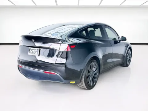 More photos of 2022 Tesla Model Y Performance at STG Bellflower, CA