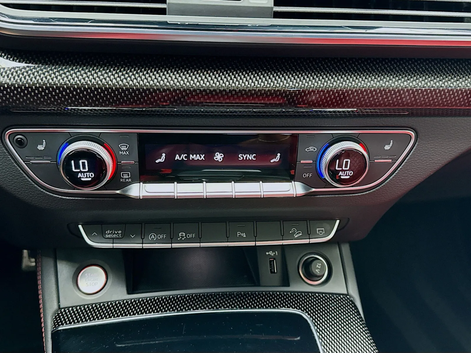 Audi SQ5 photo 12
