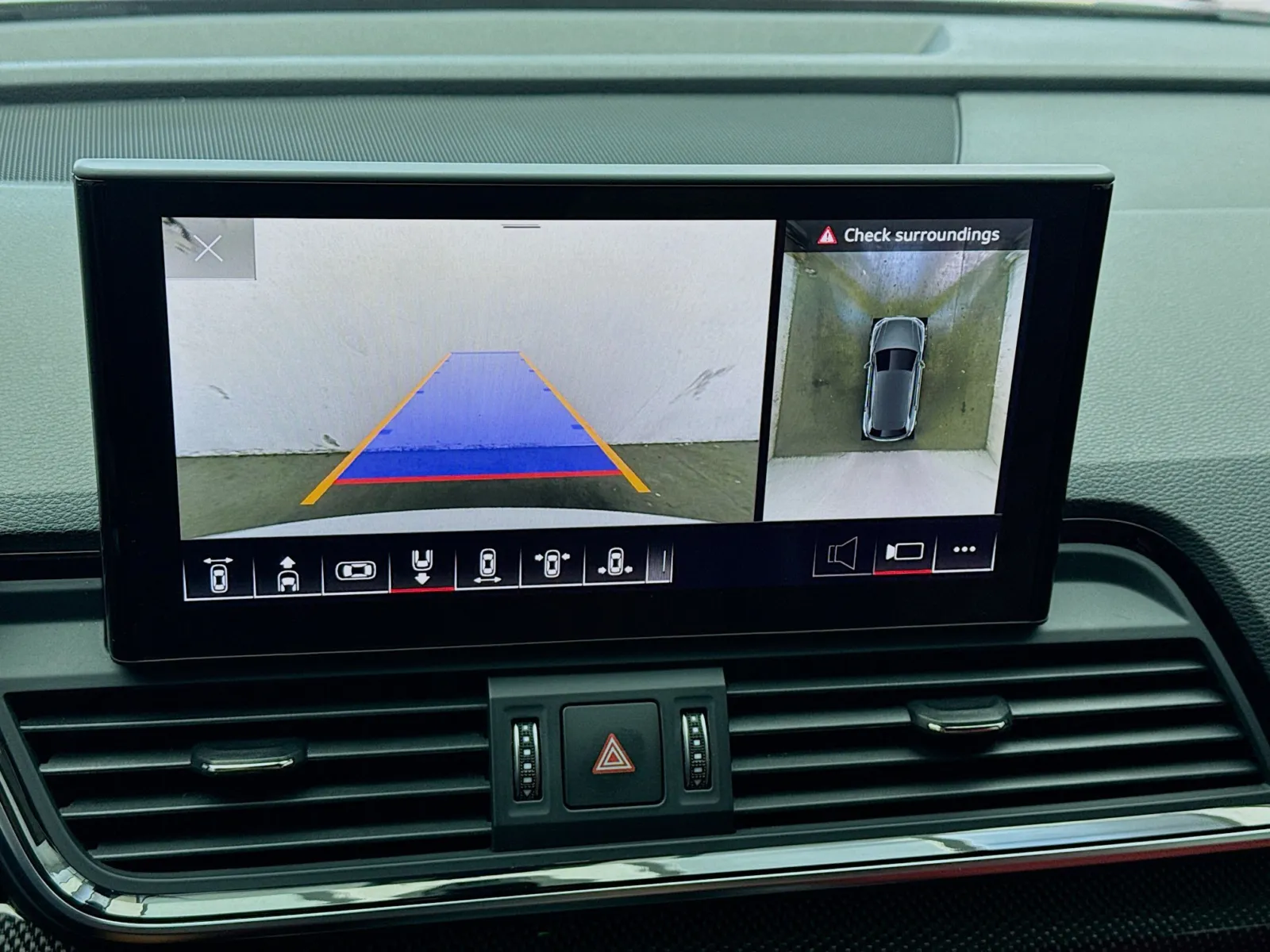 Audi SQ5 photo 10