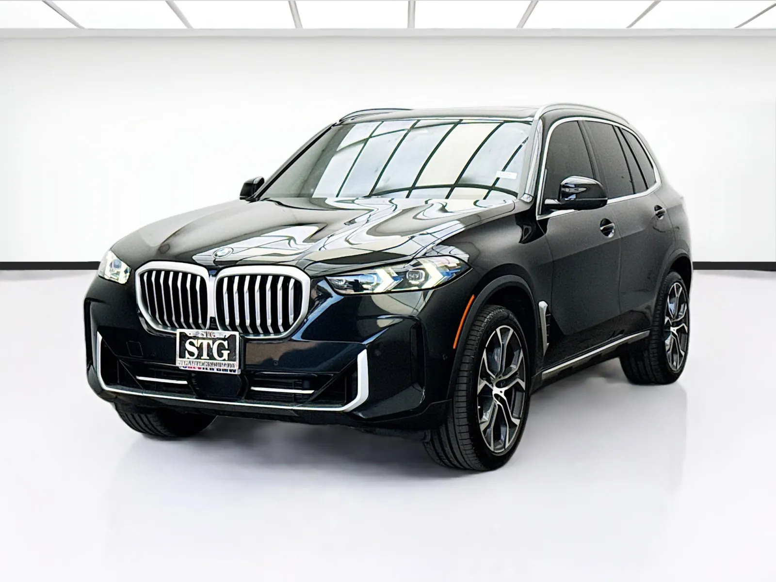 Black 2025 BMW X5 sDrive40i for sale in Bellflower, CA