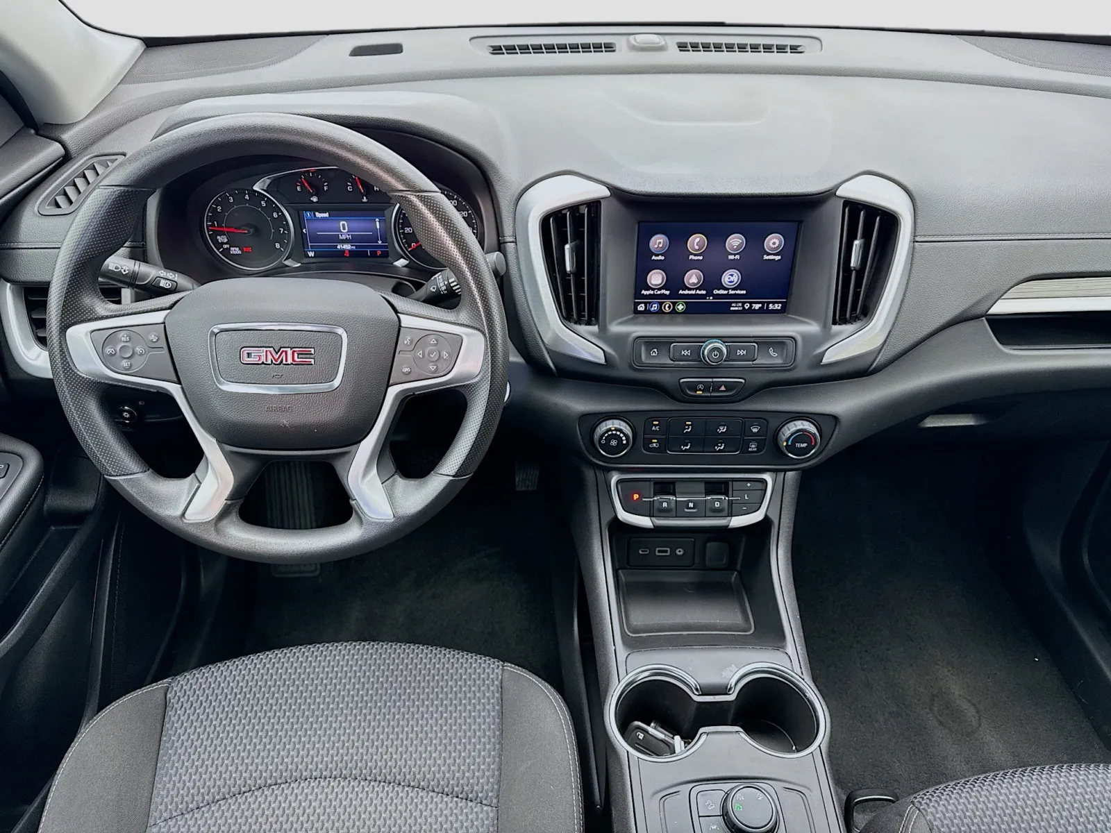GMC Terrain photo 14