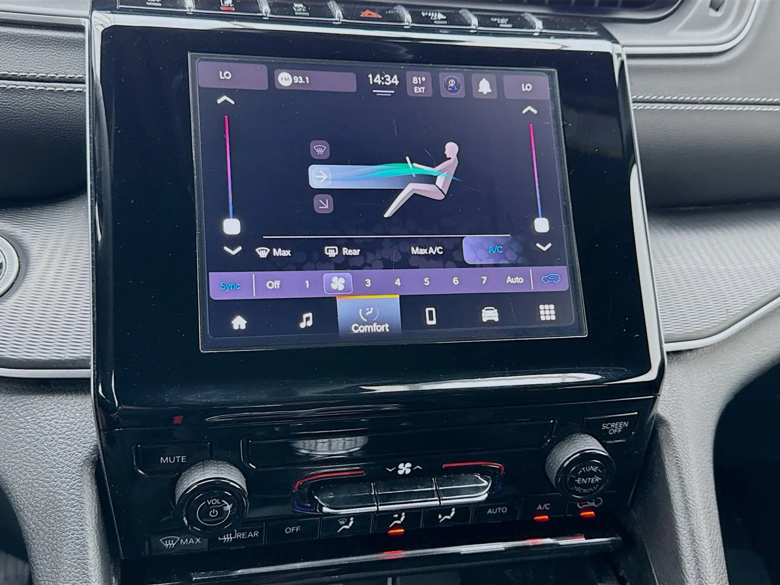 Jeep Grand Cherokee photo 12
