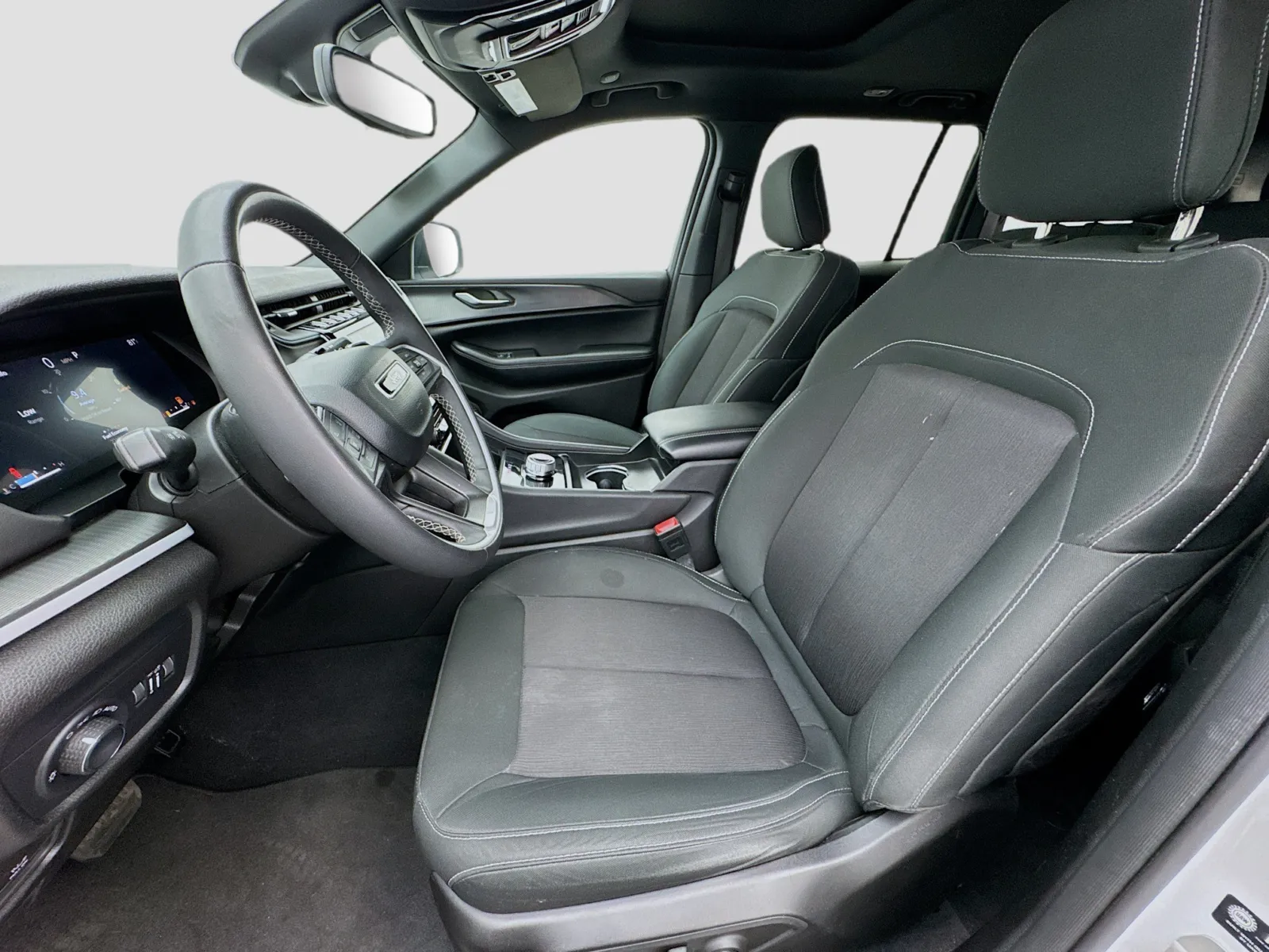 Jeep Grand Cherokee photo 13