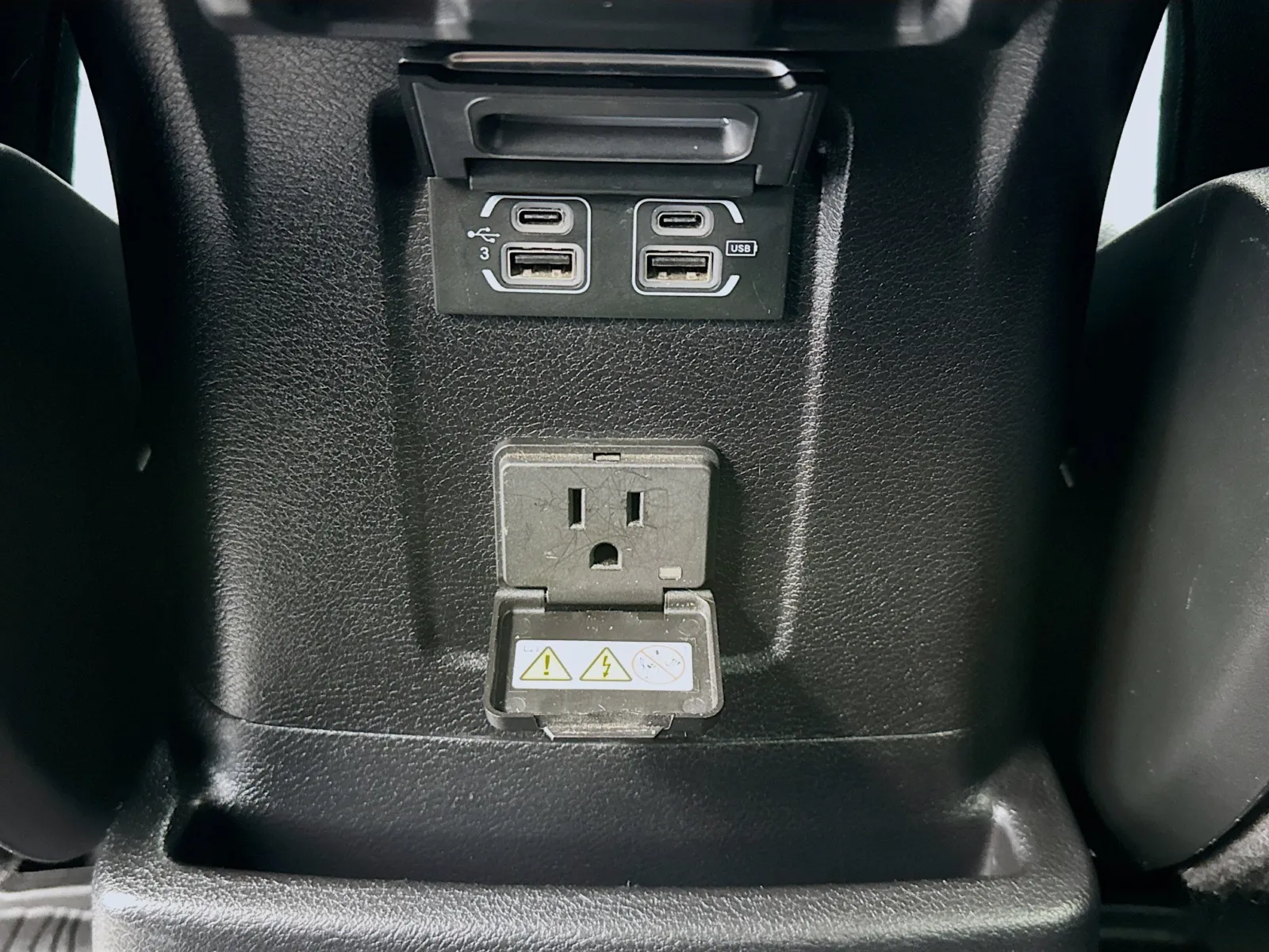 Jeep Wrangler photo 16