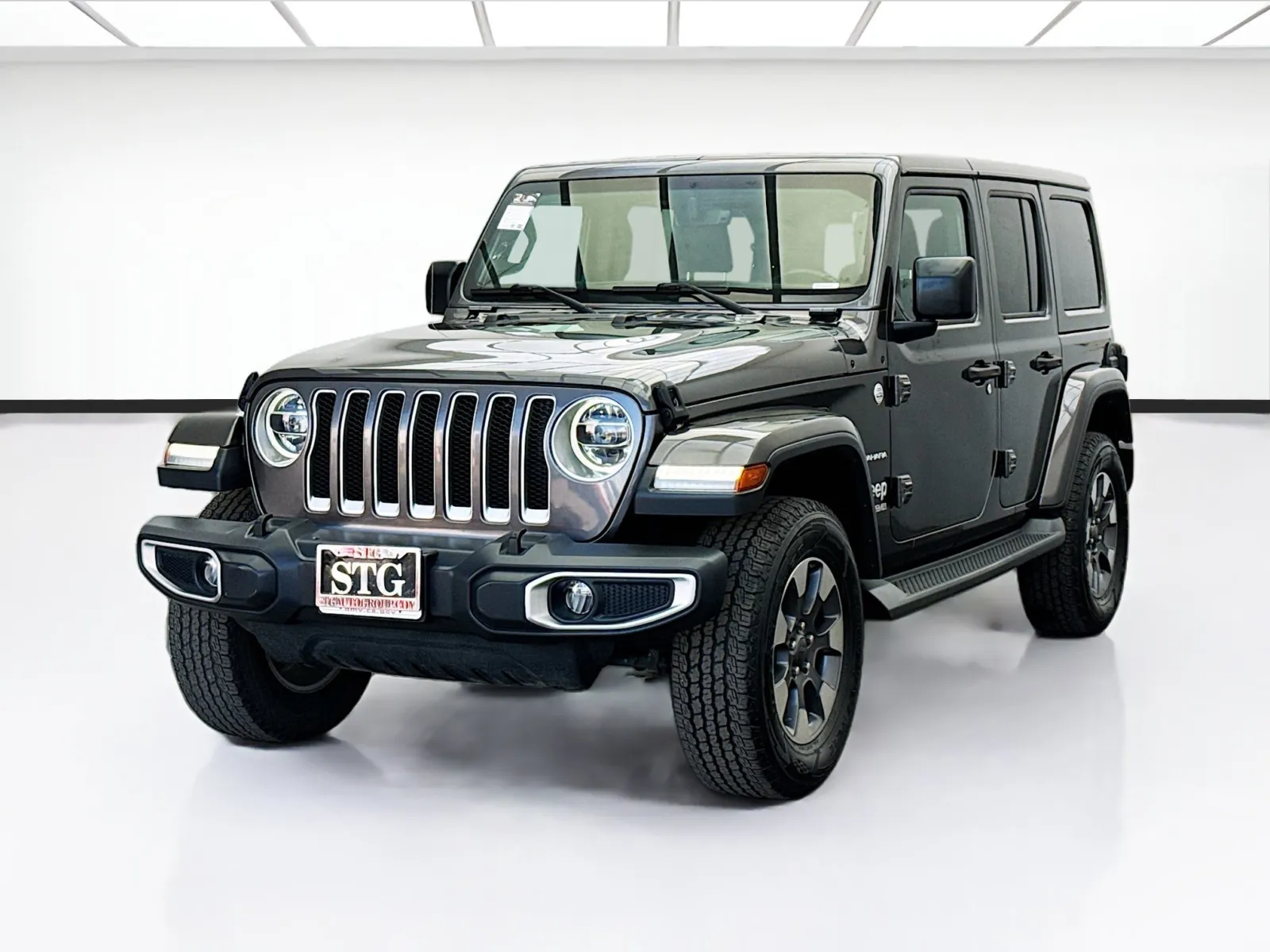 Gray 2018 Jeep Wrangler Unlimited Unlimited Sahara for sale in Bellflower, CA