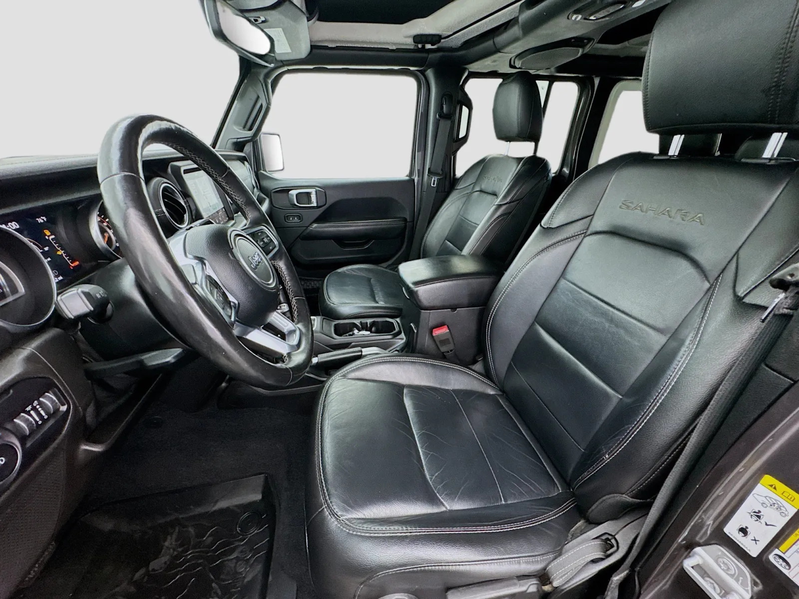 Jeep Wrangler photo 13