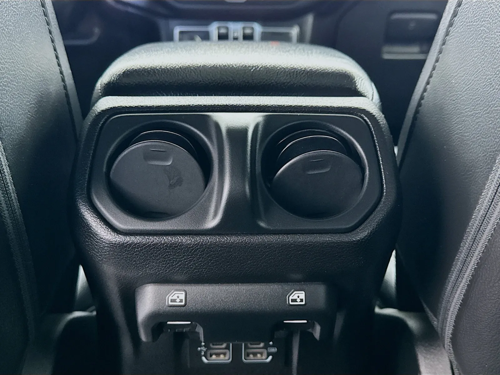 Jeep Wrangler photo 17
