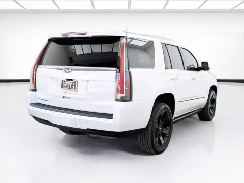 More photos of 2020 Cadillac Escalade Platinum Edition at STG Bellflower, CA