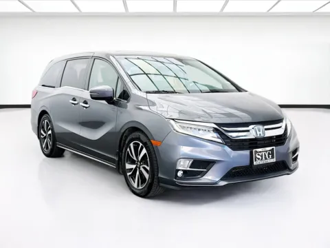Another view of 2019 Honda Odyssey Elite for sale in Bellflower, CA at STG Bellflower
