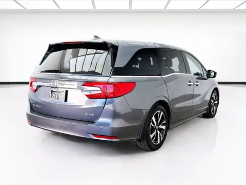More photos of 2019 Honda Odyssey Elite at STG Bellflower, CA