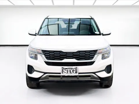 Photos of 2023 Kia Seltos LX for sale in Bellflower, CA at STG Bellflower