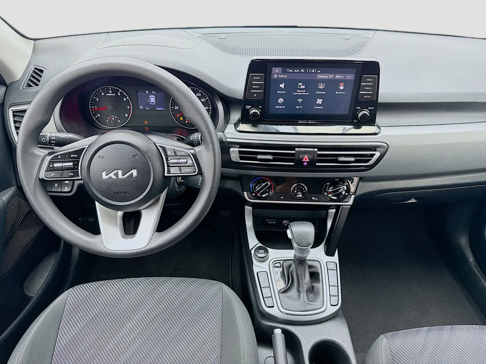 Kia Seltos photo 14