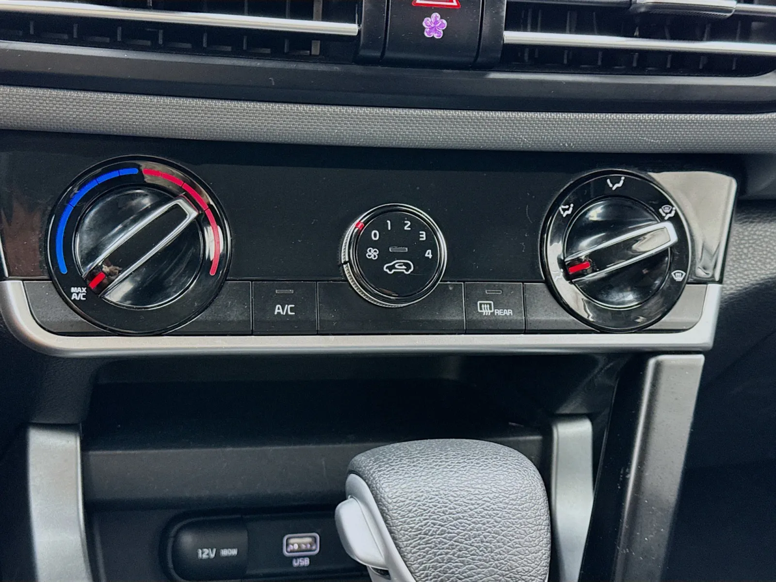 Kia Seltos photo 12