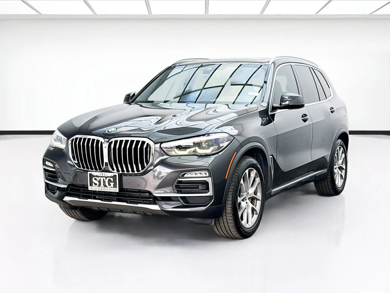 Gray 2019 BMW X5 xDrive40i for sale in Bellflower, CA