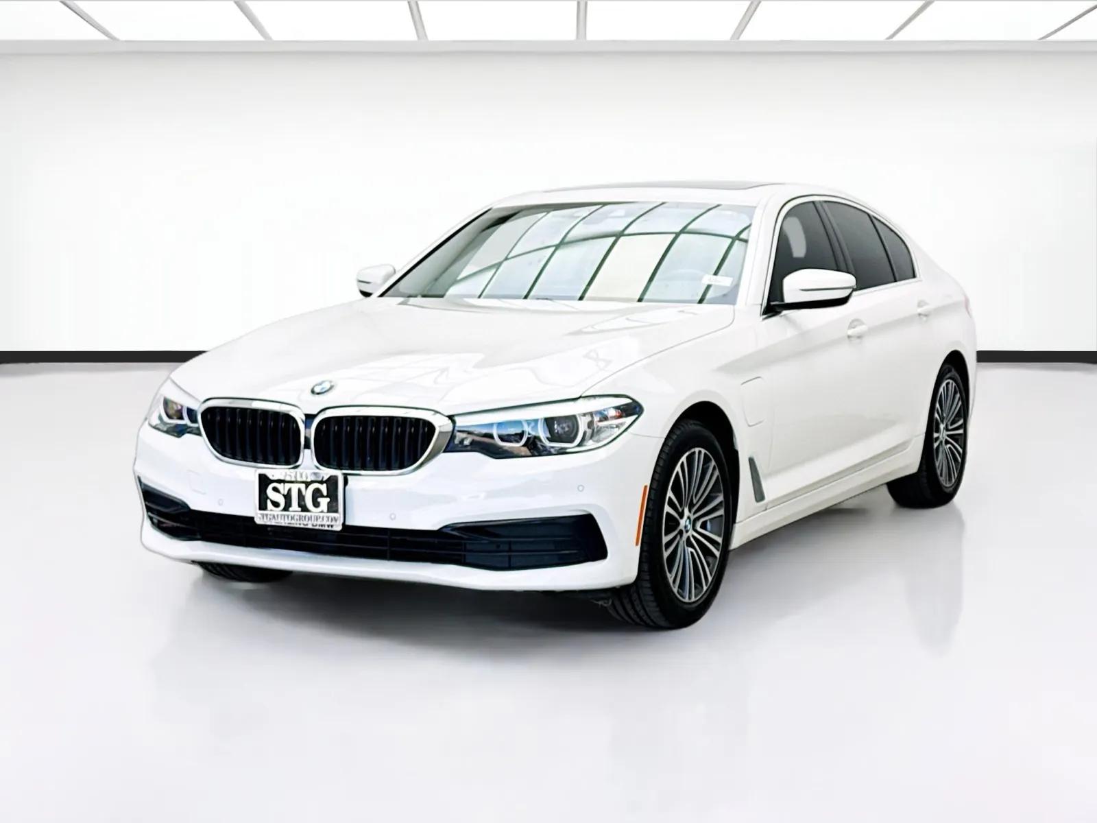White 2020 BMW 5 Series 530e iPerformance for sale in Bellflower, CA