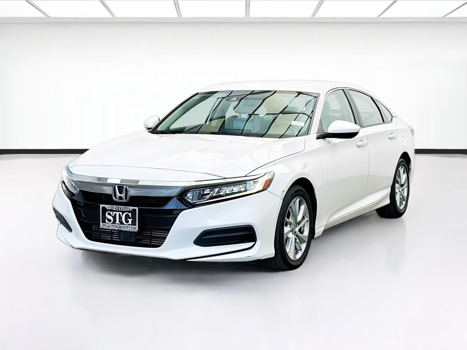 White 2019 Honda Accord Sedan LX for sale in Bellflower, CA