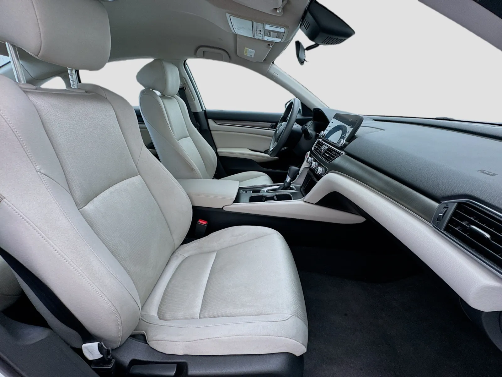 Honda Accord photo 18