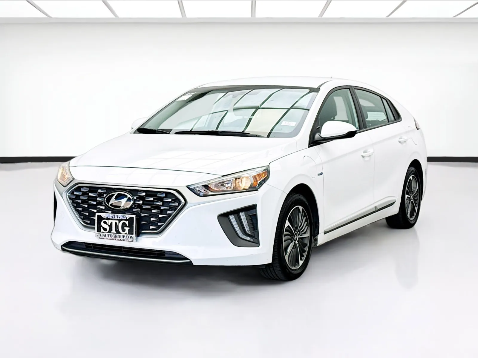 2020 Hyundai Ioniq 1.6 SE PHEV DCT's photo