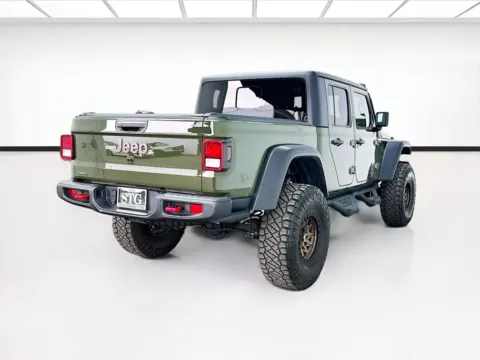 More photos of 2022 Jeep Gladiator Rubicon at STG Bellflower, CA