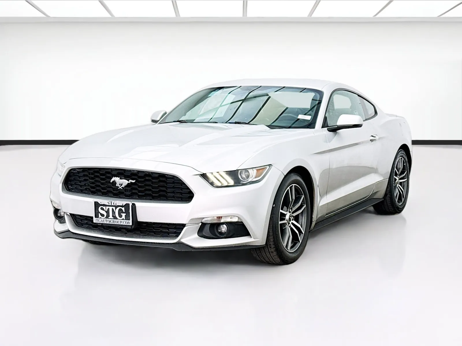 Silver 2017 Ford Mustang EcoBoost Premium for sale in Bellflower, CA