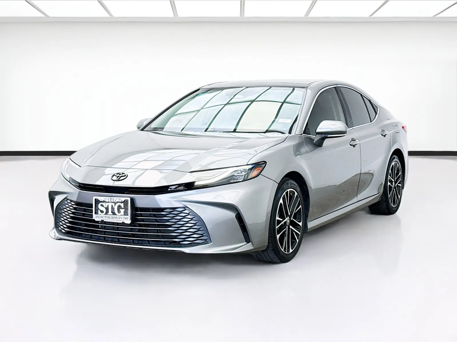 Gray 2025 Toyota Camry XLE for sale in Bellflower, CA