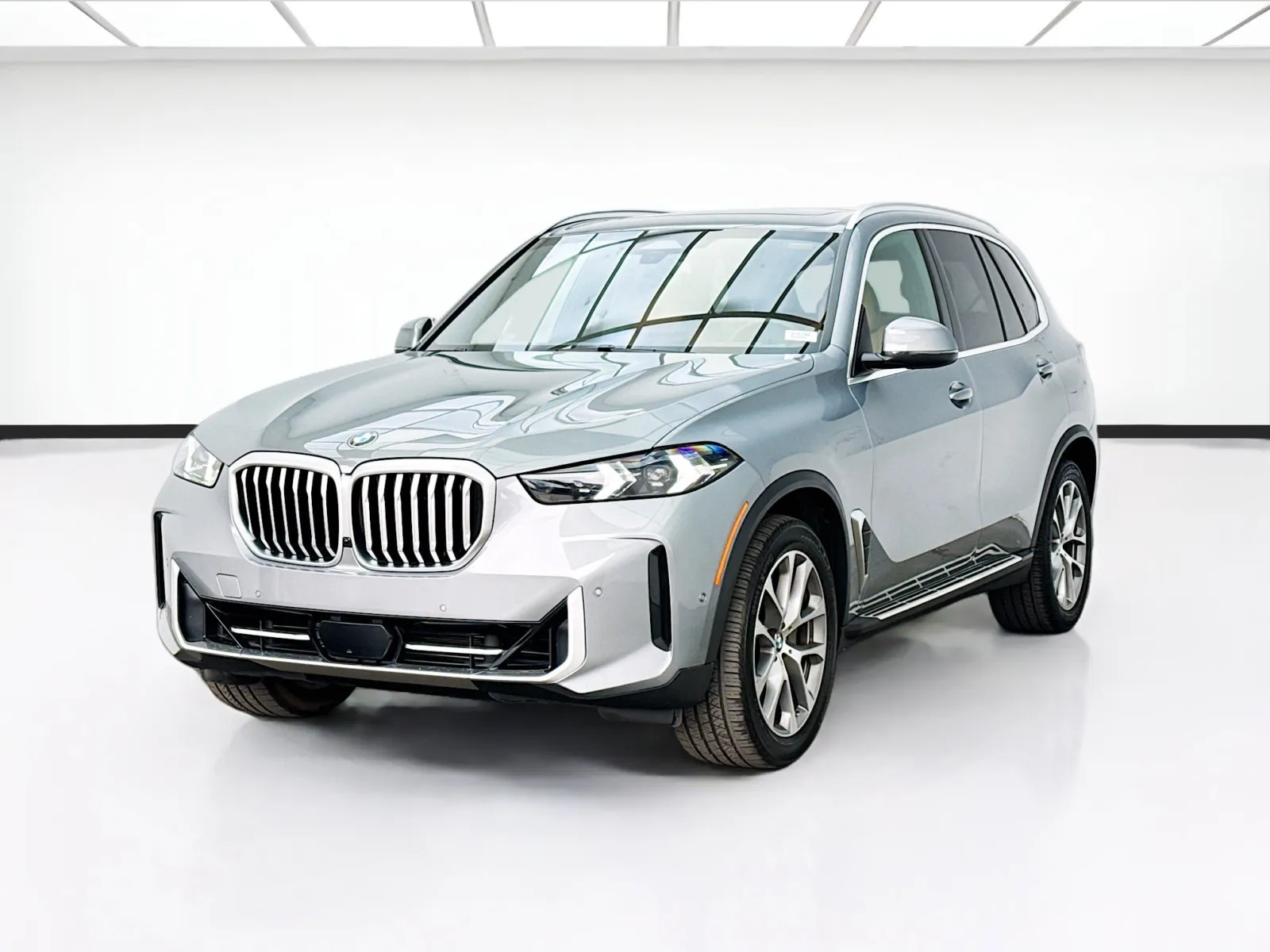 Gray 2024 BMW X5 sDrive40i for sale in Bellflower, CA