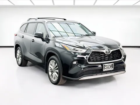 Another view of 2023 Toyota Highlander Platinum for sale in Bellflower, CA at STG Bellflower