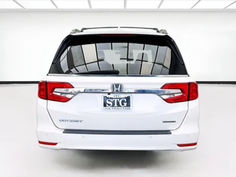 More photos of 2018 Honda Odyssey Touring at STG Bellflower, CA