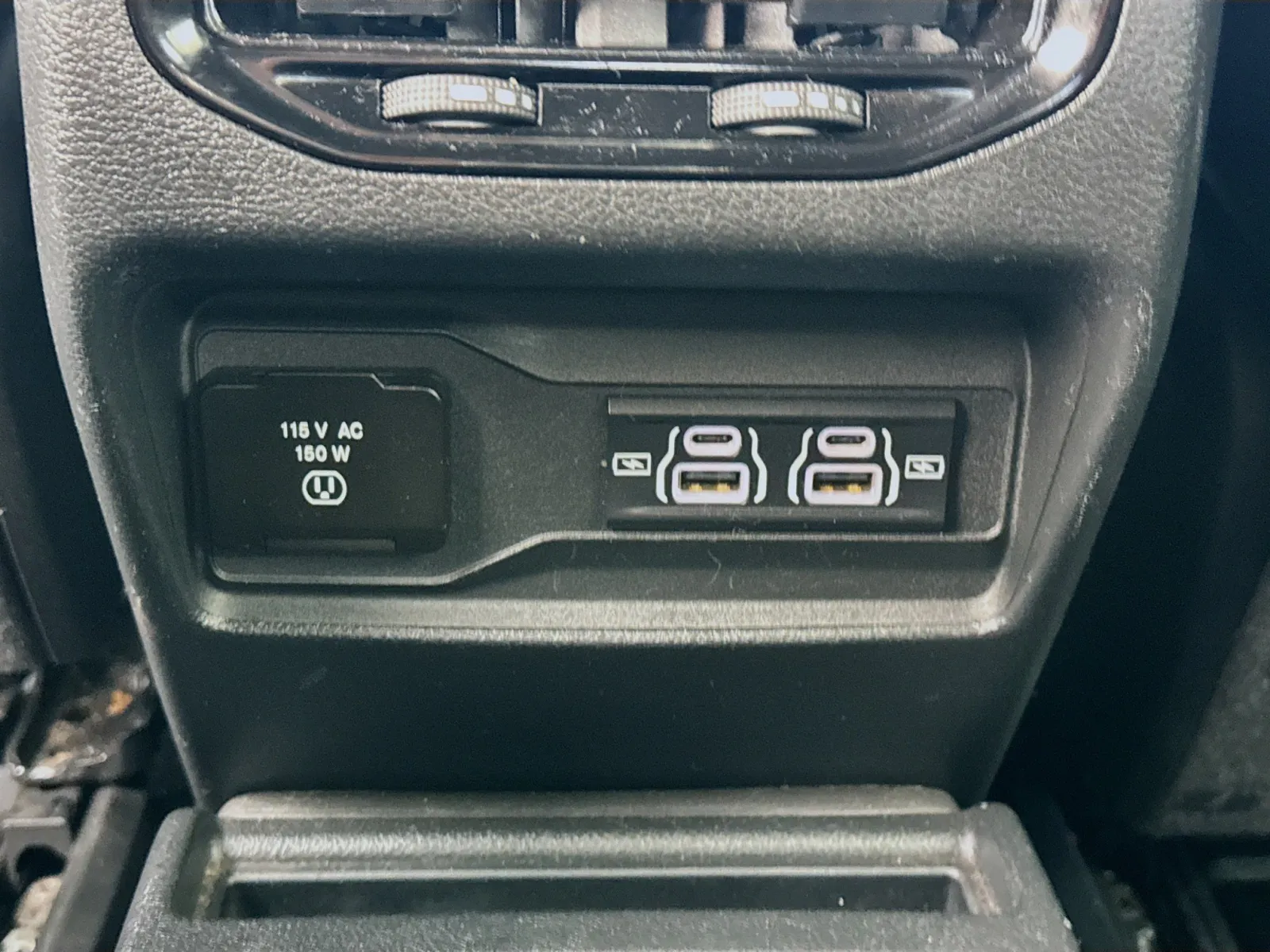 Jeep Grand Cherokee L photo 16