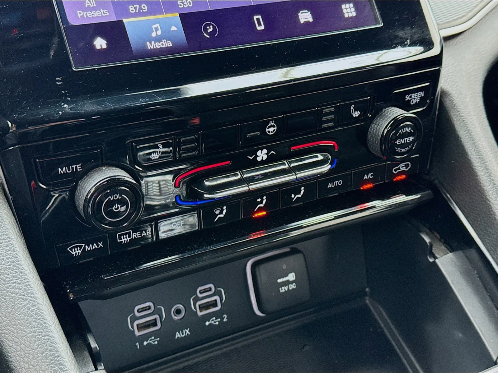 Jeep Grand Cherokee L photo 12