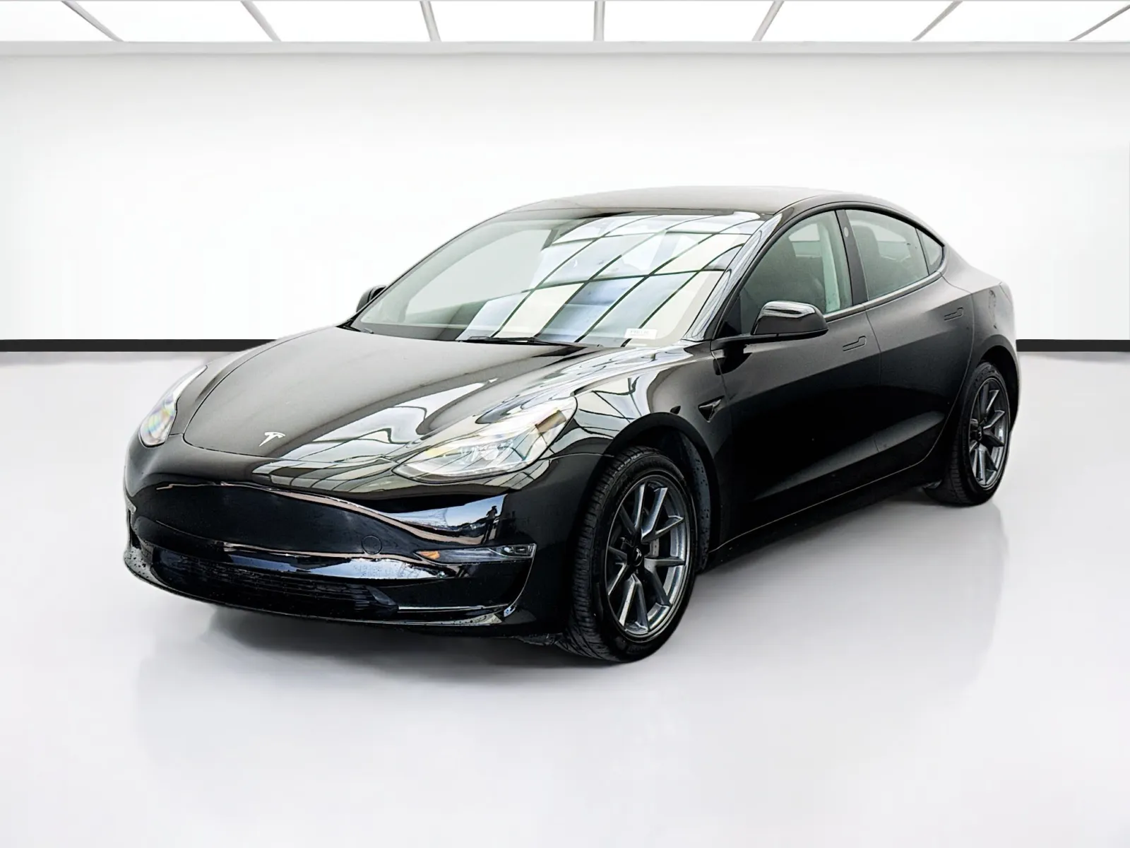 2023 Tesla Model 3 -'s photo